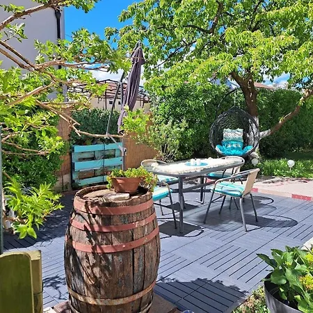 Maja Appartement *