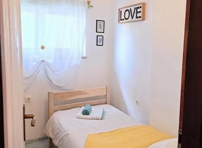 Maja Апартаменты *